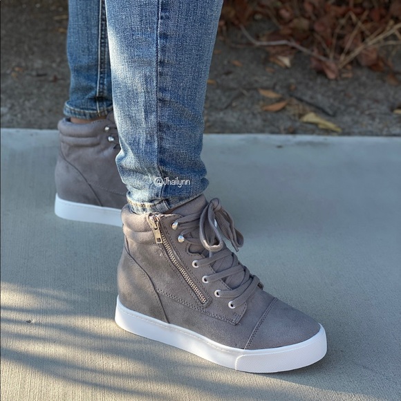 Grey side zipper lace up sneaker - Picture 3 of 6